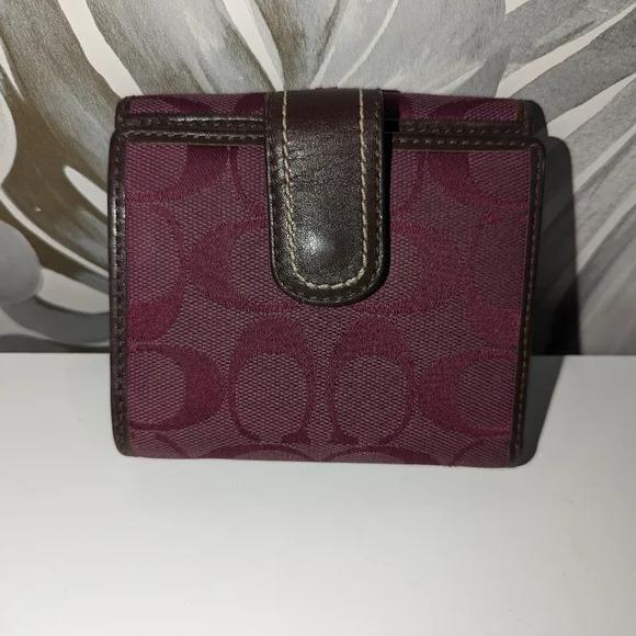 Purple coach wallet - Picture 2 of 7
